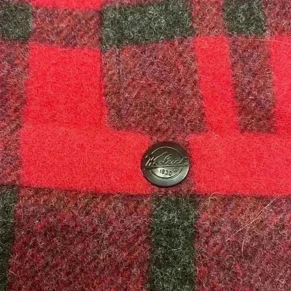 Woolrich women’s 2XL ruby vest. - Picture 7 of 8